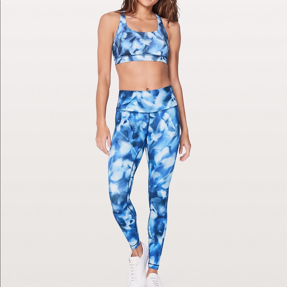 NWT. Lululemon Wunder Under Tight